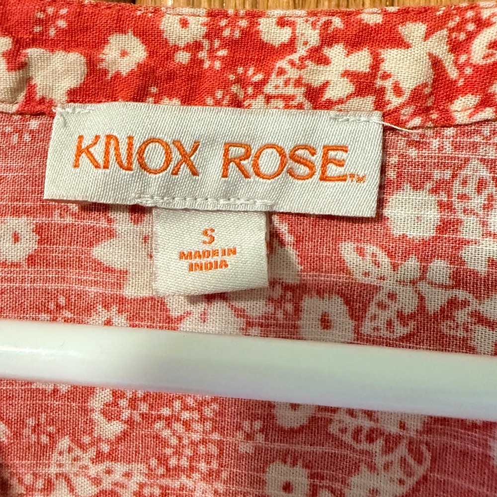 Knox Rose Oversized Small Red Floral Button Front 3/4 Sleeve Boho Blouse Top - Picture 3 of 10
